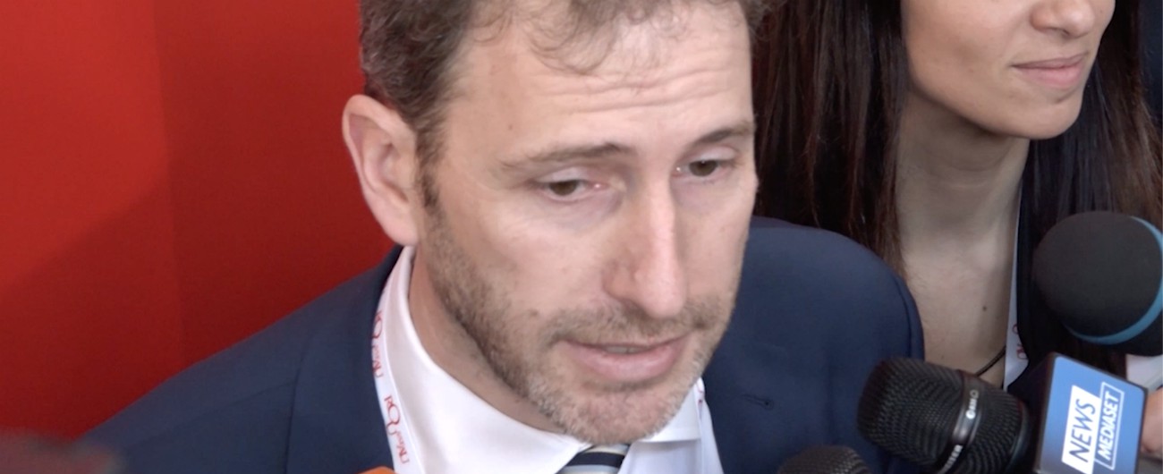Copertina di Governo, Davide Casaleggio (M5s): “Crisi? Non penso. Oggi siamo qui per parlare di partecipazione”