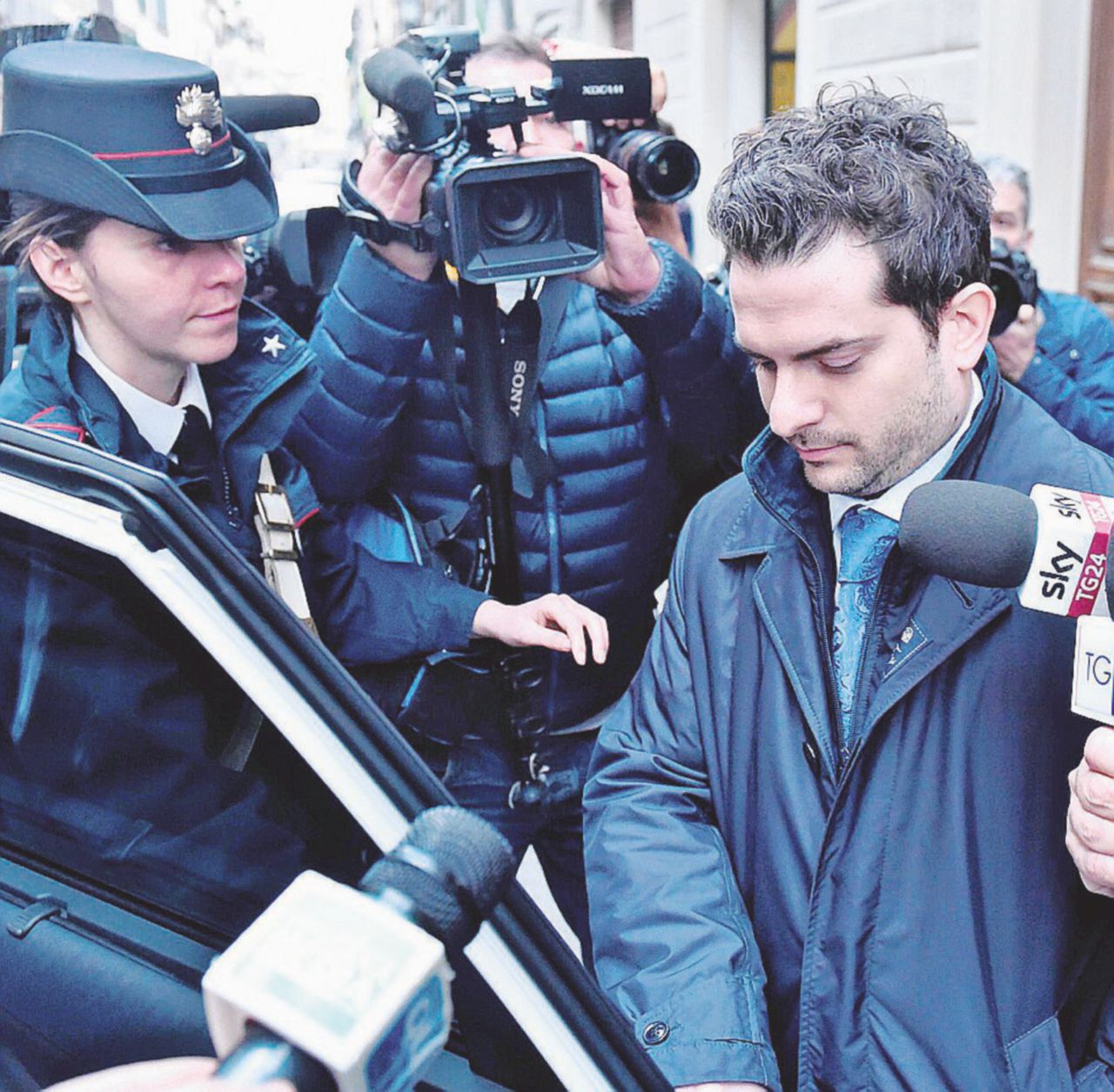 Copertina di In Procura le chat segrete dell’amico di Tiziano R.