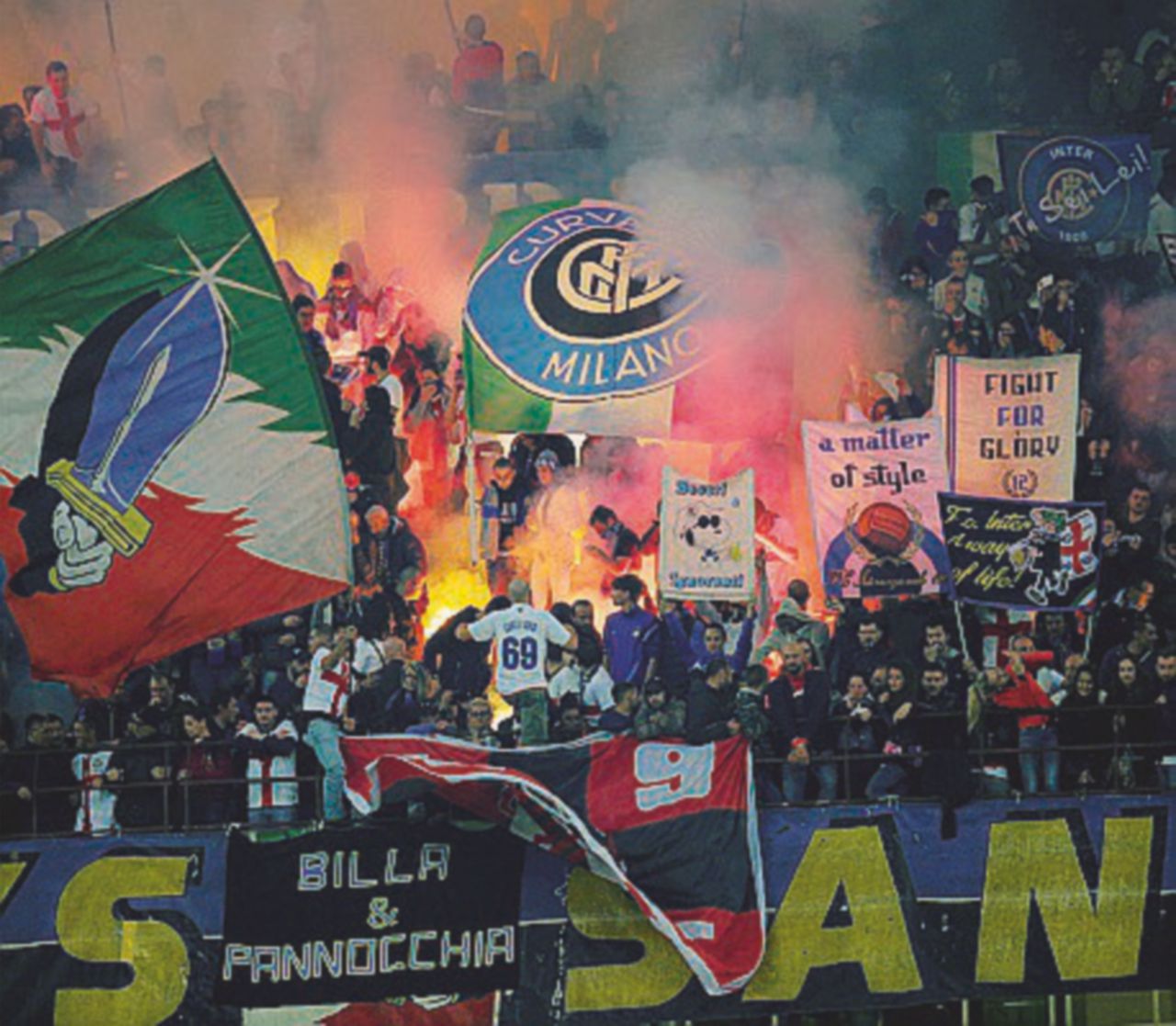 Copertina di “Tutti presenti”, la chat avverte interisti e laziali: 13 mila tedeschi (con i bergamaschi) in arrivo