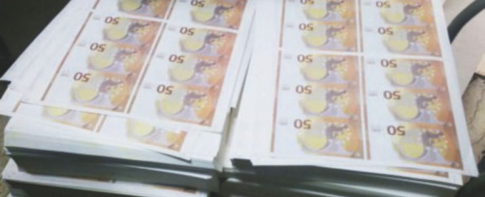 Pagine di banconote false L’ultima “banda degli onesti”. Arrestati con 36 milioni falsi: “Banconote di altissima qualità”