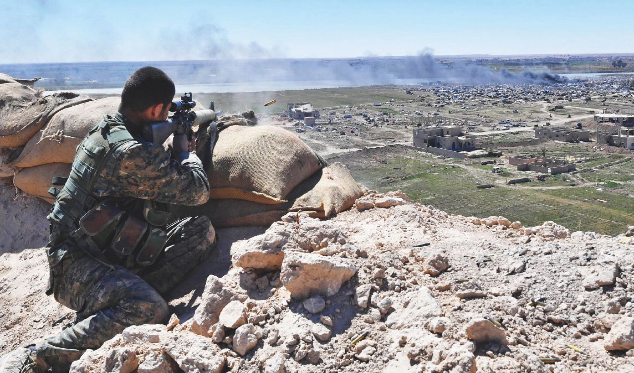 Copertina di Orso Tekosher, il “lottatore” che voleva sgominare l’Isis