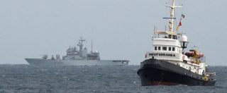 Migranti, la nave Mare Jonio denuncia: “Due barconi sono stati bloccati dai libici violando le convenzioni internazionali”