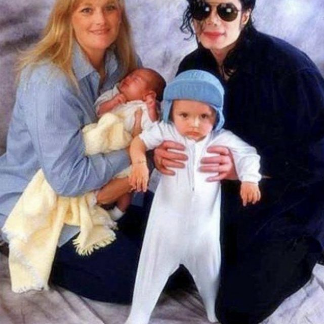Michael Jackson, “Paris e Prince non sono figli suoi. Noi non abbiamo mai fatto sesso, ho solo offerto la mia pancia”: la rivelazione di Debbie Rowe