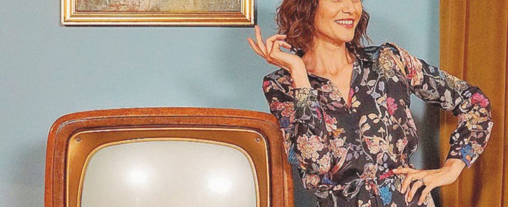 Protagoniste a colori - Al centro, Anna Foglietta, narratrice del documentario; la locandina - Ansa “Sogni, sesso e cuori infranti”: la posta ha svelato le donne
