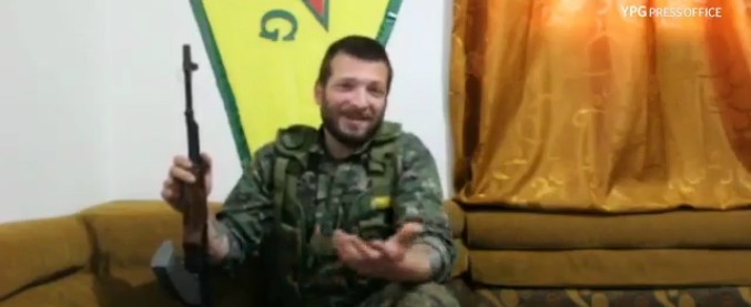 Copertina di Lorenzo Orsetti, su facebook il video testamento del combattente italiano morto in Siria: “Lo rifarei cento volte”