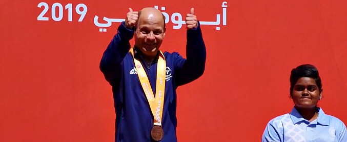 Copertina di Special Olympics, l’emozione di Devis D’Arpino medaglia di bronzo negli 800 metri: “Come pesa! Non ci credo nemmeno”