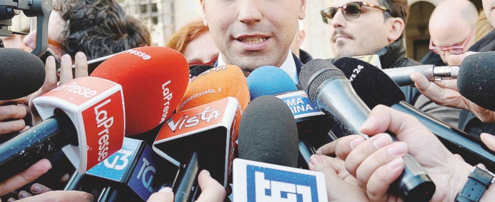 Vicepremier - Luigi Di Maio scommette che il M5S non perderà voti: “I sondaggi non ci prendono mai” - LaPresse “È solo uno che s’è venduto: noi le mele marce le cacciamo”