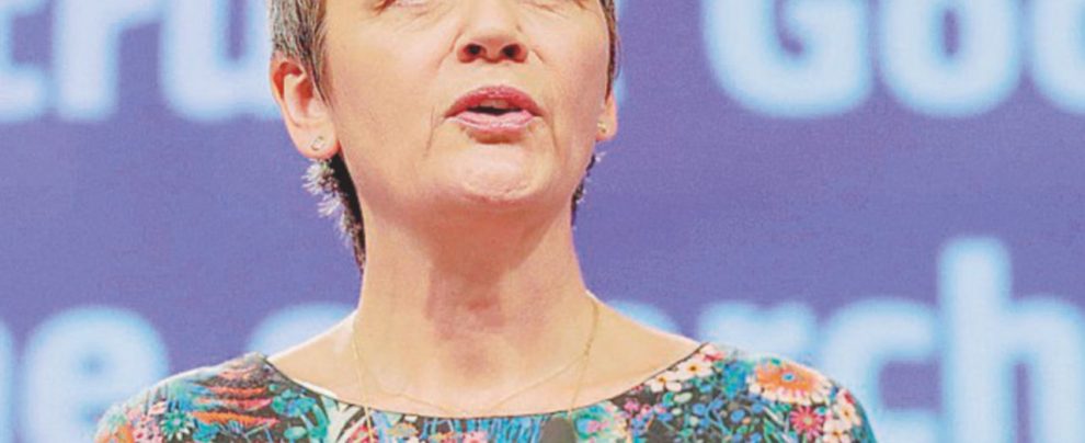 Sotto attacco - La commissaria Ue alla Concorrenza, Margrethe Vestager - Ansa Banche, Bruxelles scarica i suoi errori sull’Italia