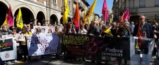 Copertina di Mafia, a Padova migliaia in strada per il corteo di Libera. Don Ciotti: “Alzare voce mentre tanti scelgono prudente silenzio”