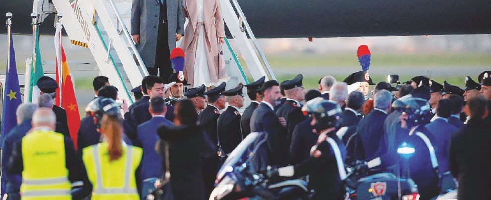 Caro Xi, benvenuto in… Cina. Tanti affari, niente domande Caro Xi, benvenuto in… Cina. Tanti affari, niente domande