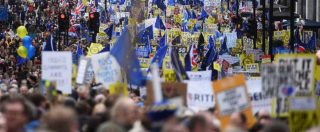 Copertina di Brexit, centinaia di migliaia manifestano a Londra per chiedere lo stop all’uscita dall’Ue e un secondo referendum