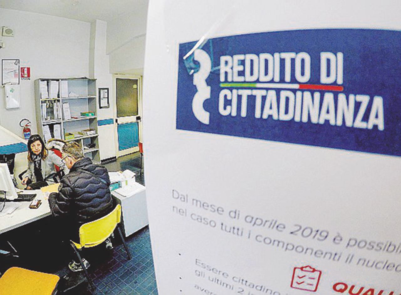 Copertina di Reddito, le richieste arrivano a quota 700mila