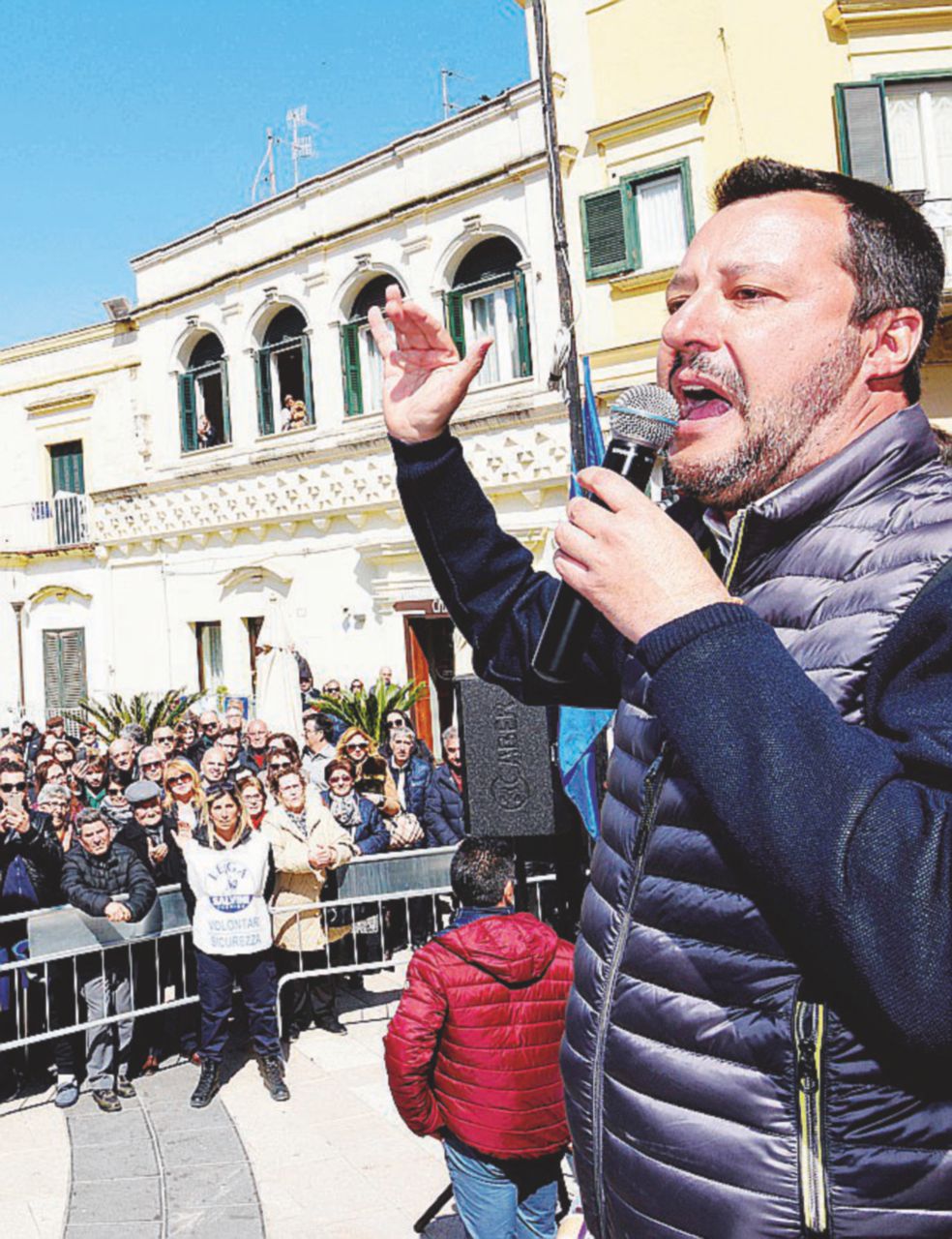 Copertina di Basilicata, la sinistra è divisa e il favorito è ancora Salvini