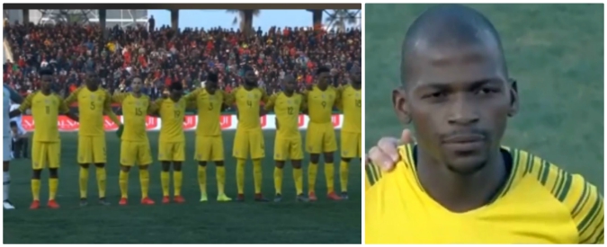 Copertina di L’inno nazionale viene trasmesso da un cellulare e succede l’inevitabile: l’imbarazzo dei giocatori prima del match