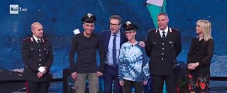 Copertina di Scuolabus, Ramy e Adam ospiti di Rai1: standing ovation per i due ragazzi. Per loro i cappelli dei Carabinieri