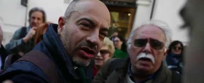 Copertina di Truffati banche, Paragone a Tria: “Non toccare i soldi dei risparmiatori, altrimenti mi dimetto”