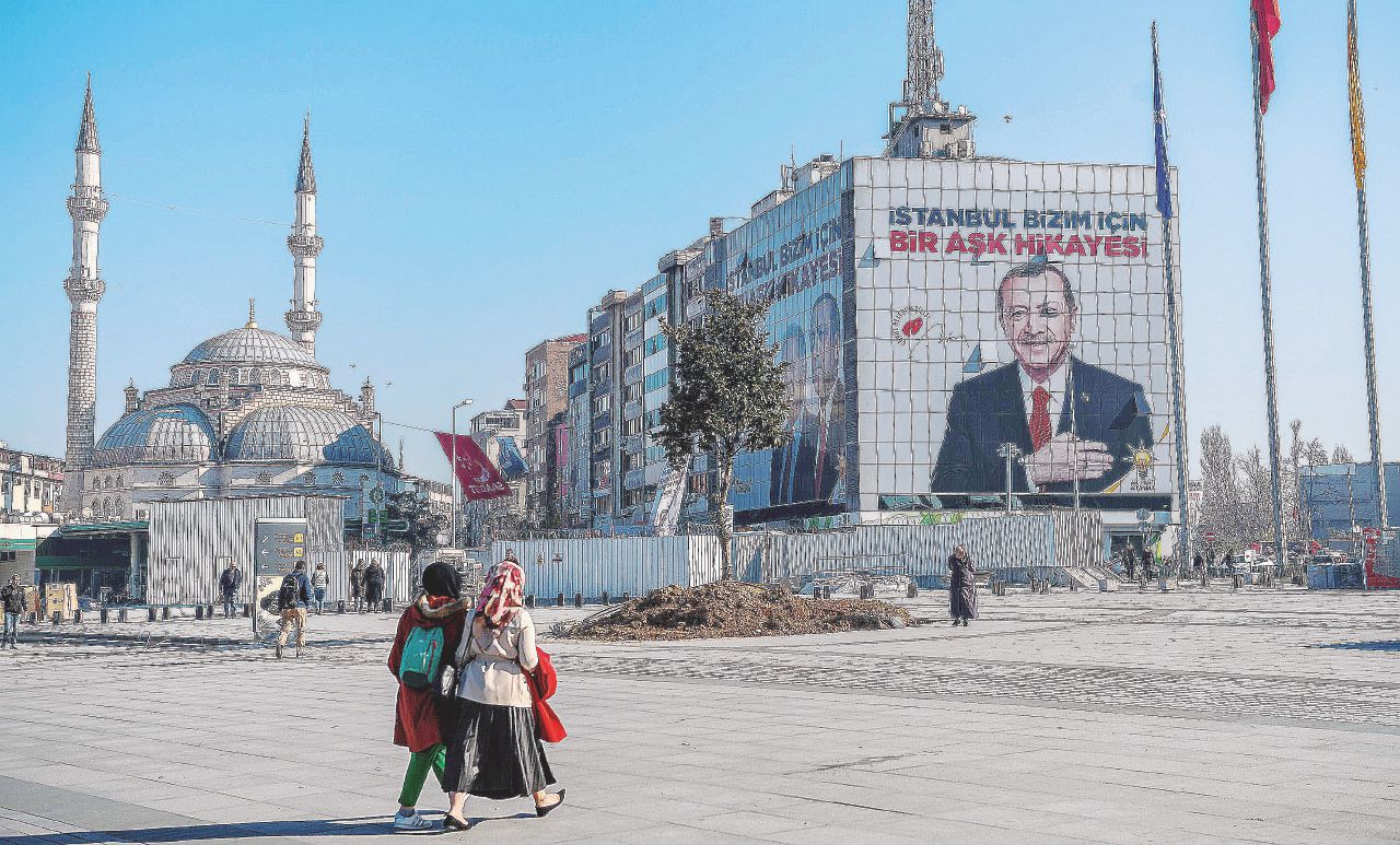 Copertina di A Istanbul non basta pregare