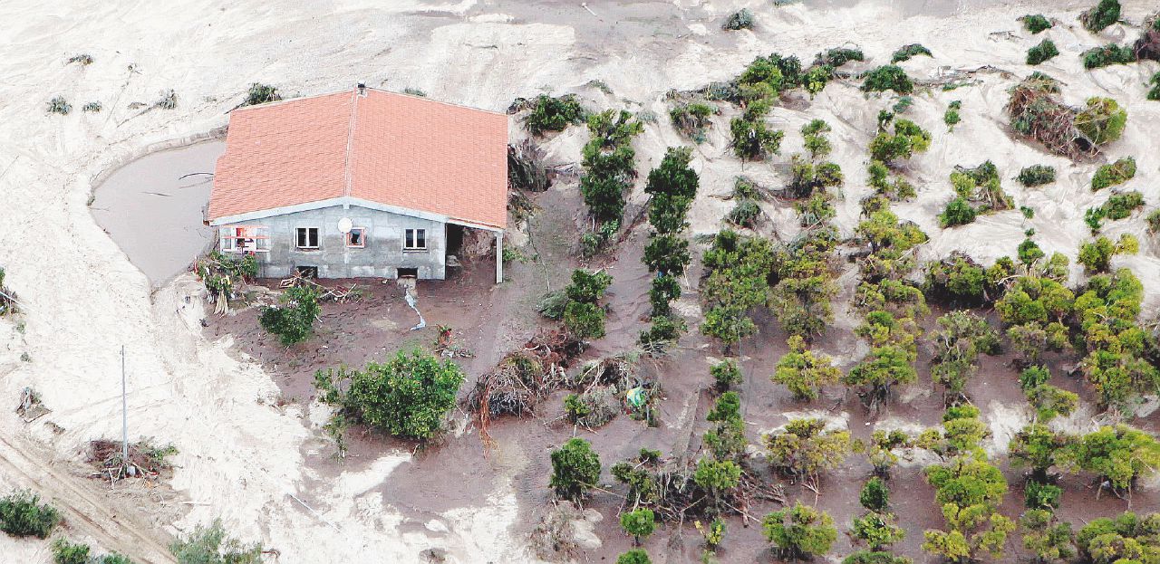 Copertina di Il megaprogetto antifrane: anche l’Isola ha il suo Tav (costoso e di dubbia utilità)