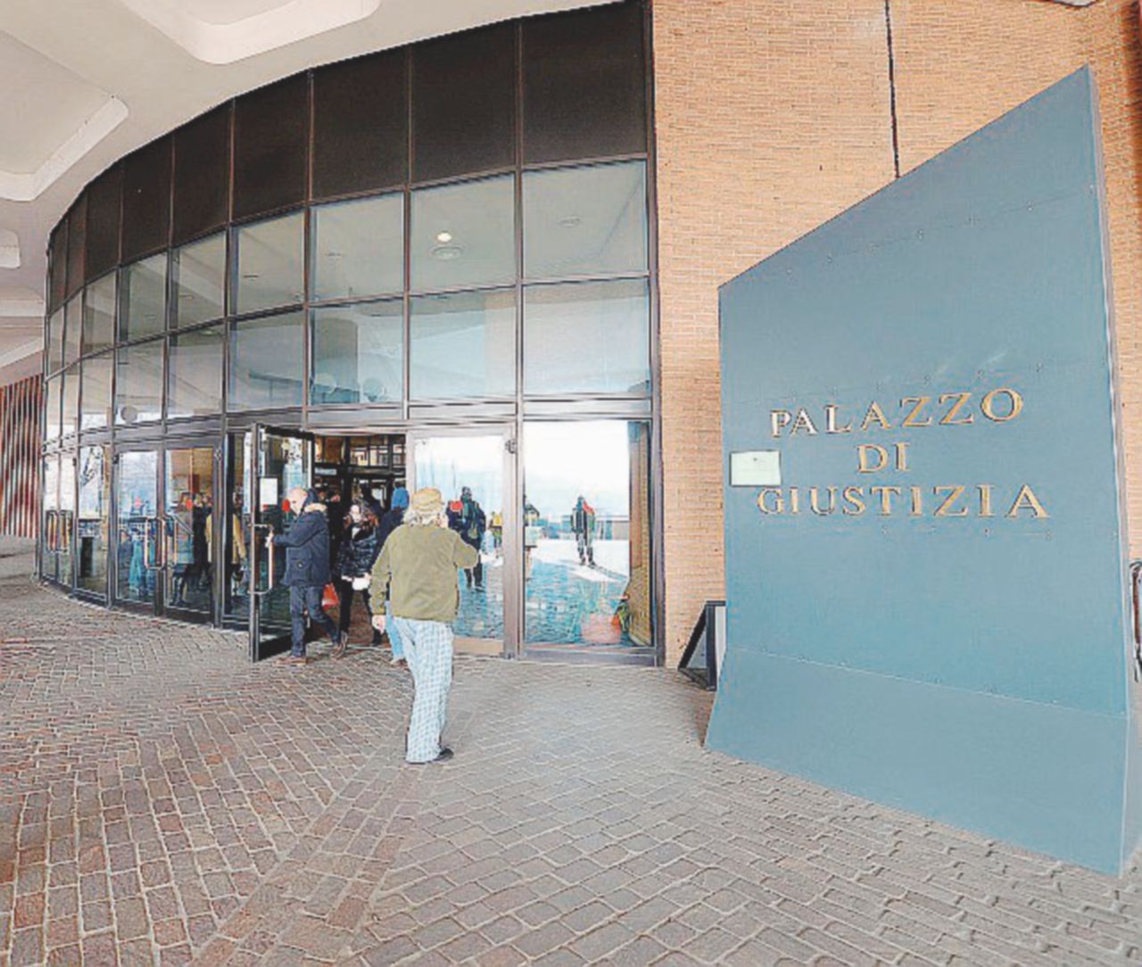 “Non c’è alcun pregiudizio, applichiamo solo la legge”