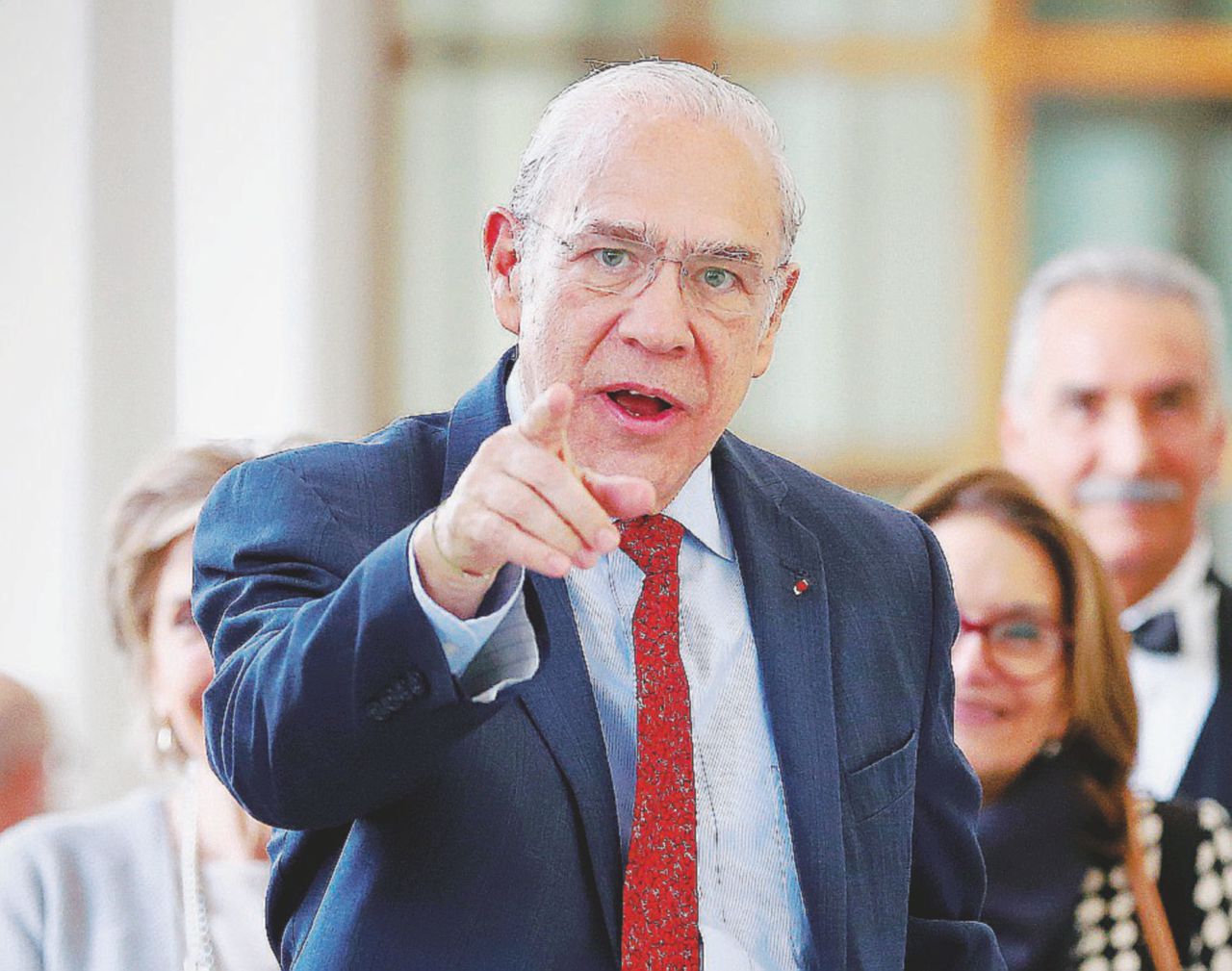 Gurría, Juncker e i maestrini: i migliori alleati dei gialloverdi