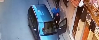Copertina di Uccide la ex, in un video il sequestro. Con una pistola costringe la donna a salire in auto a Catenanuova (Enna)