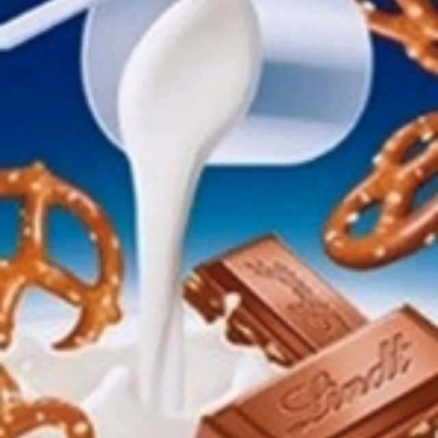 Lindt, tavolette di cioccolato al latte ritirate dal mercato: contengono pezzi di plastica