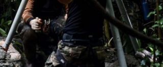 Copertina di Thailandia, i ragazzini intrappolati nella grotta furono drogati: “Ketamina per prevenire gli attacchi di panico”