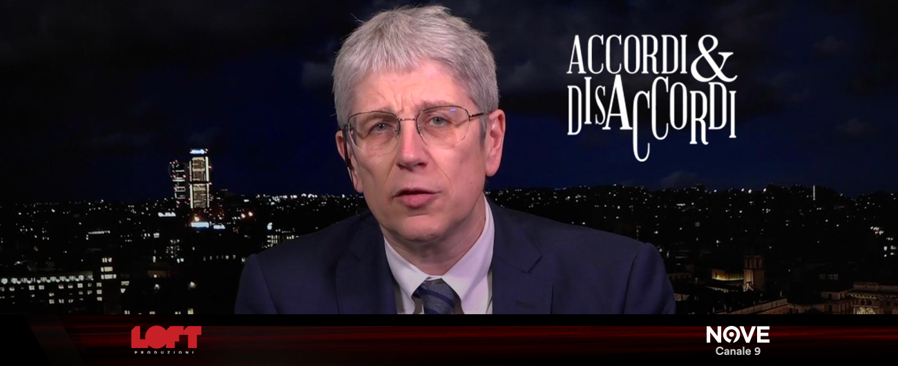 Copertina di Accordi&Disaccordi (Nove), Mario Giordano: “Calenda in foto con un cigno? Concordo con Crozza: Salvini durerà 100 anni”