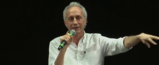 Copertina di Festival Perugia, Travaglio: “Titoli di certi giornali sono migliore garanzia di vita per questo governo scombiccherato”