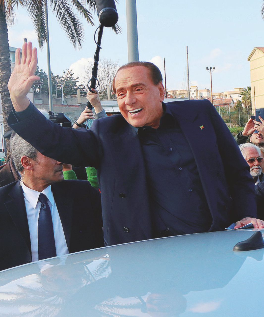 Copertina di Caso Mediolanum, i pm: “Archiviare Silvio Berlusconi”