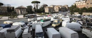 Roma, il Tavolo del decoro taglia del 50% i posti per gli ambulanti e i camion bar