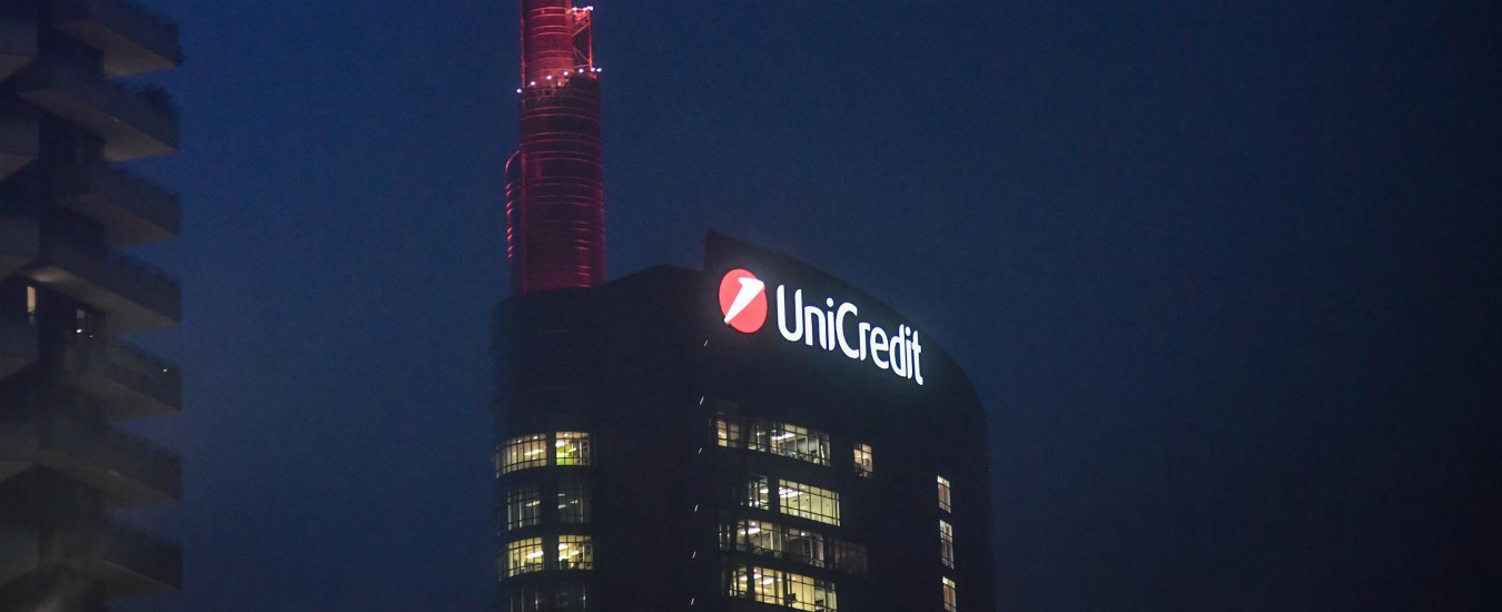 Unicredit, in Cina dipendente sottrae 15 milioni di dollari dai conti. La banca: “Nessuna perdita per i clienti”
