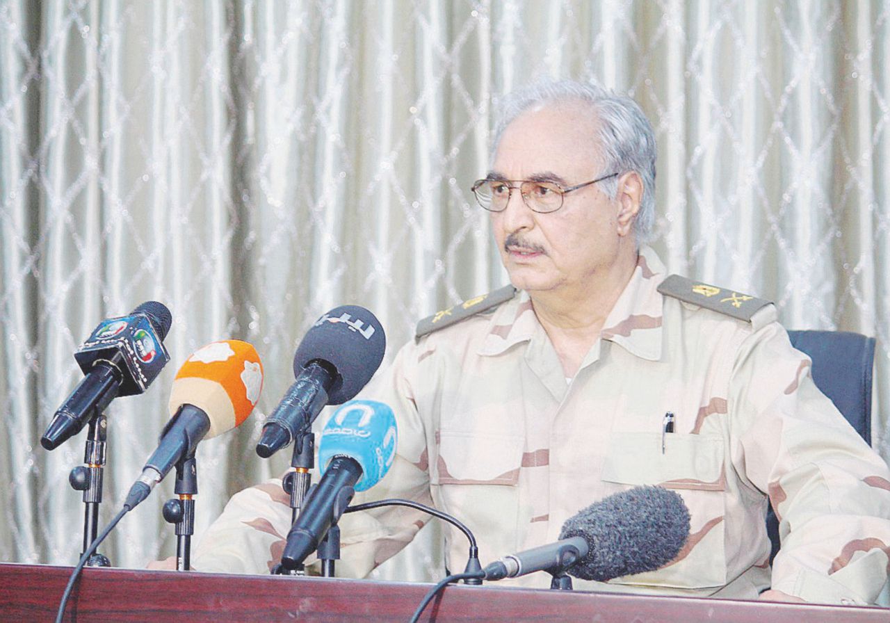 Copertina di Khalifa, l’ex cocco di Gheddafi che fuggì in America e crede solo nell’esercito