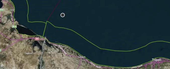 Copertina di Gommone alla deriva al largo della Libia. La richiesta di aiuto: “Se non arriviamo in Italia moriremo in mare”