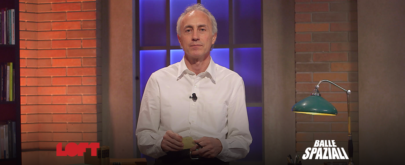 Copertina di Balle Spaziali, Marco Travaglio smonta quattro fake news: è vero che il reddito di cittadinanza è un flop?