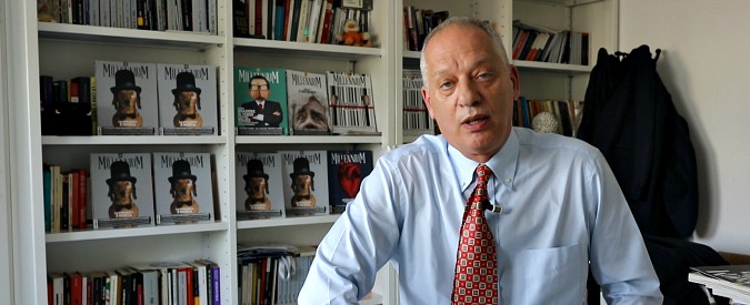 Copertina di FQ Millennium, dal 13 aprile il nuovo numero in edicola. Peter Gomez: “La borghesia è morta ma non se ne è accorta”