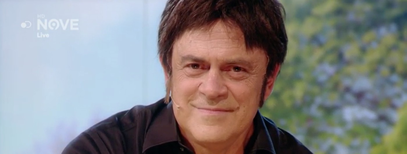 Copertina di Crozza/Di Battista e i progetti per il futuro, tra viaggi e ripensamenti: “Magari conosco un ingegnere in Giappone, lo frequento un paio di giorni e mi faccio un ponte tutto mio…”