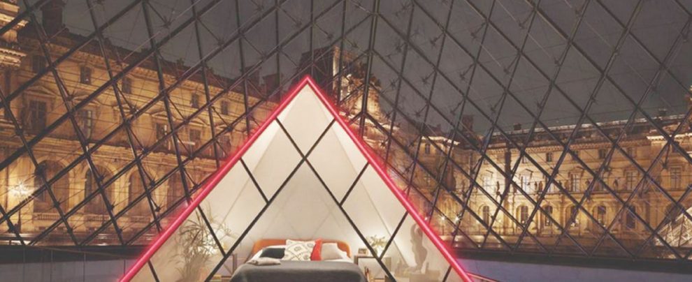 Una notte con Monna Lisa: Louvre “si vende” ad Airbnb Una notte con Monna Lisa: Louvre “si vende” ad Airbnb