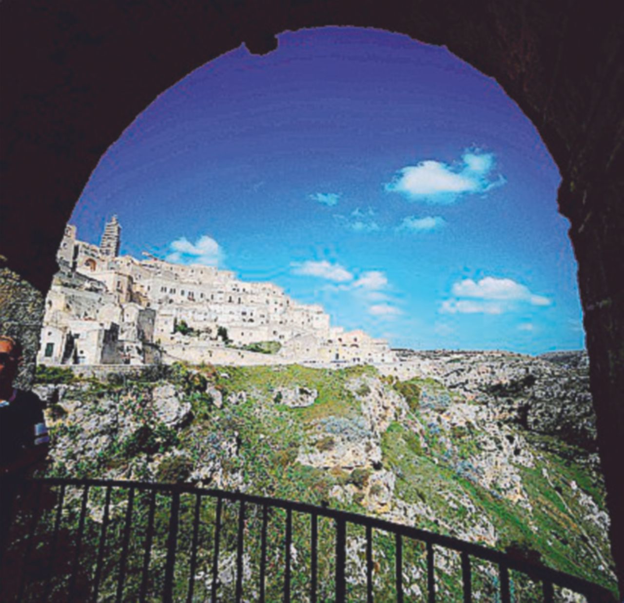 - I “Sassi” di Matera - LaPresse Un’enorme “ragnatela d’acciaio” nel cuore del Parco della Murgia: associazioni contro l’opera d’arte