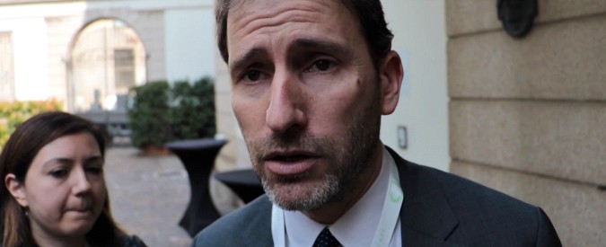 Copertina di E-commerce, Casaleggio presenta report: “Fatturato cresciuto del 18%. Condizioni lavoratori? Tema da affrontare”