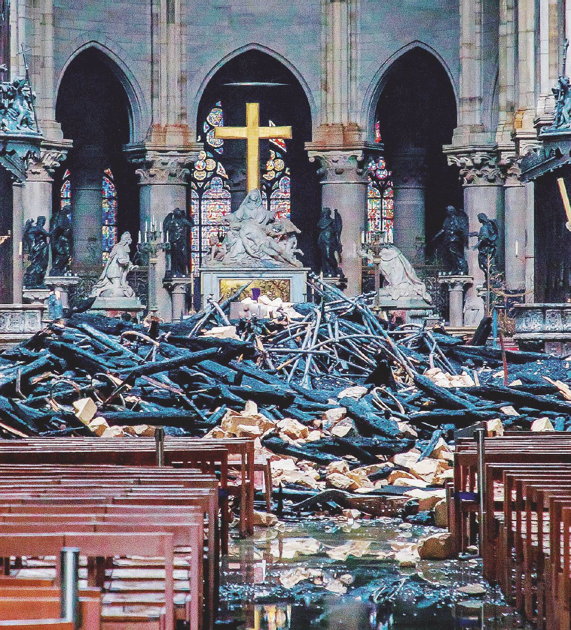 Notre-Dame, il primo allarme è stato ignorato Notre-Dame, il primo allarme è stato ignorato