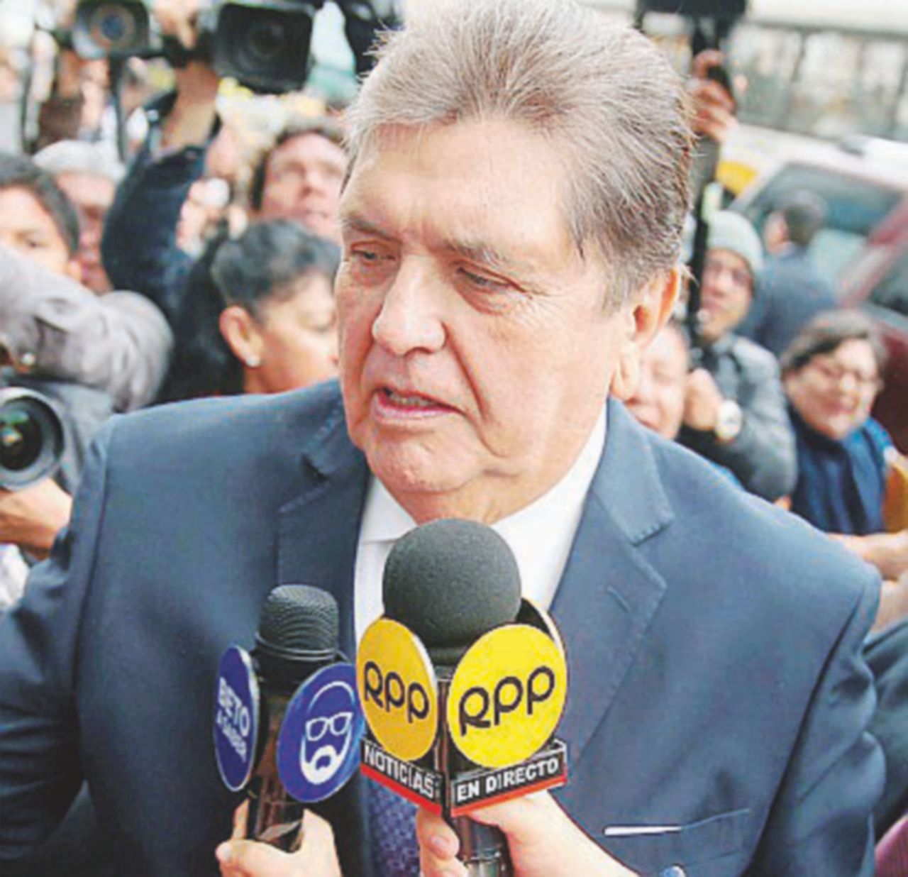Le tangenti brasiliane colpiscono ancora: si uccide Garcia, ex presidente del Perù