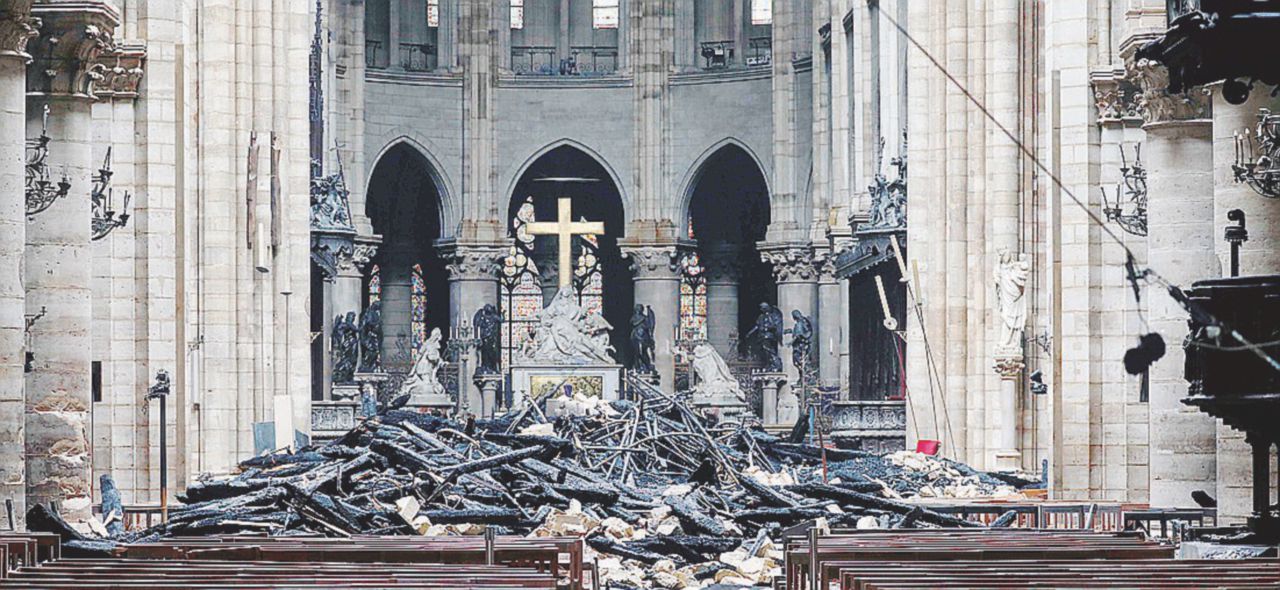 Copertina di Notre-Dame e le idee malsane di Macron