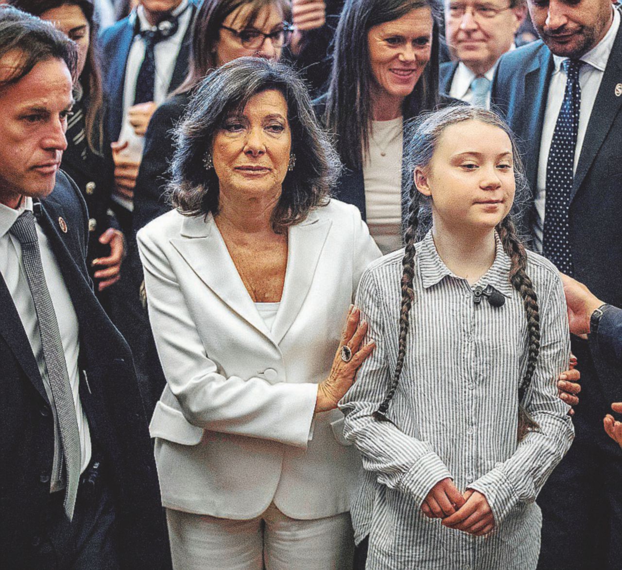 “I potenti si congratulano, ma poi non fanno niente”