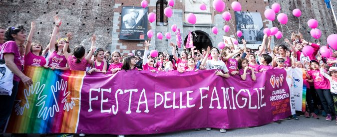 Famiglie senza frontiere, l’Italia arcobaleno risponde a Verona