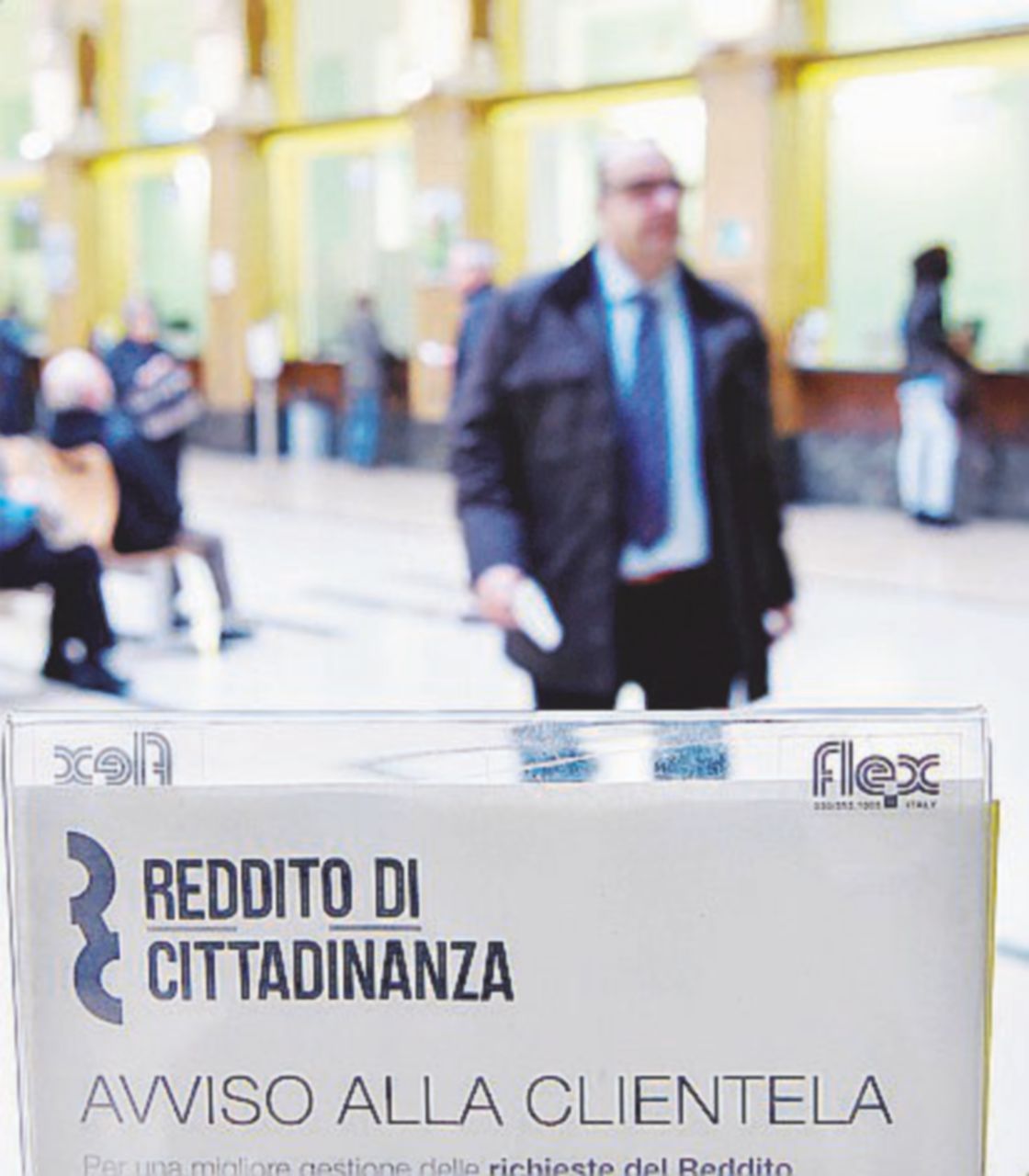 Copertina di Reddito di cittadinanza, 40-50 euro per il 7% dei beneficiari. Sul 70% delle card oltre 300 euro