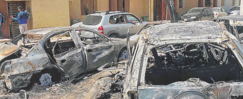 25 mila sfollati - Tripoli devastata dalle bombe di Haftar, l’Unhcr fornisce cifre drammatiche “Sarraj tradito dal suo capo dell’intelligence”