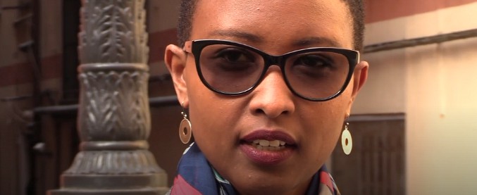 Copertina di Rwanda 25 anni dopo, il racconto di una sopravvissuta: “Avevo 9 anni, insegnavano a odiare con le canzoncine”