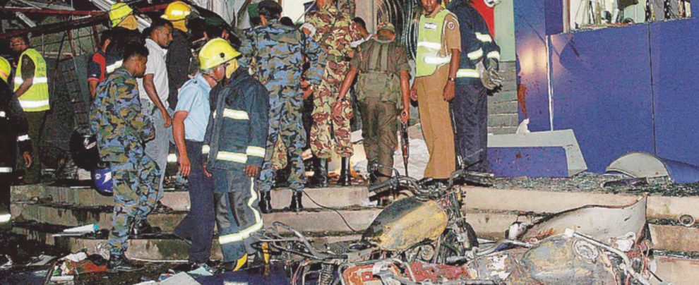 Stesso terrore - Un attentato nel 2007 attribuito ai Tamil - Ansa Dalle Tigri Tamil ai jihadisti: un film dell’orrore già visto
