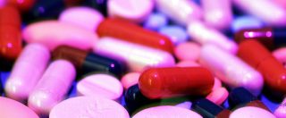 Copertina di Antibiotici, stretta su chinoloni e fluorochinoloni. Aifa: “Reazioni invalidanti potenzialmente permanenti”